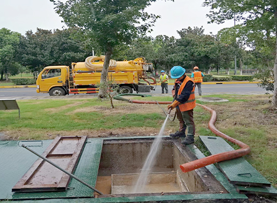 金牛化油池清理